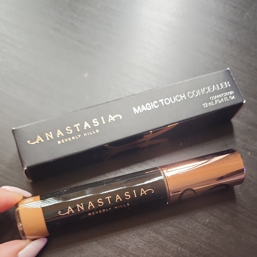 Anastasia Magic Touch Concealer #18